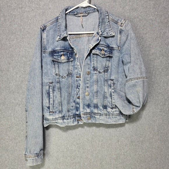 Free People Jackets & Blazers - Free People Jean Jacket Woman's small